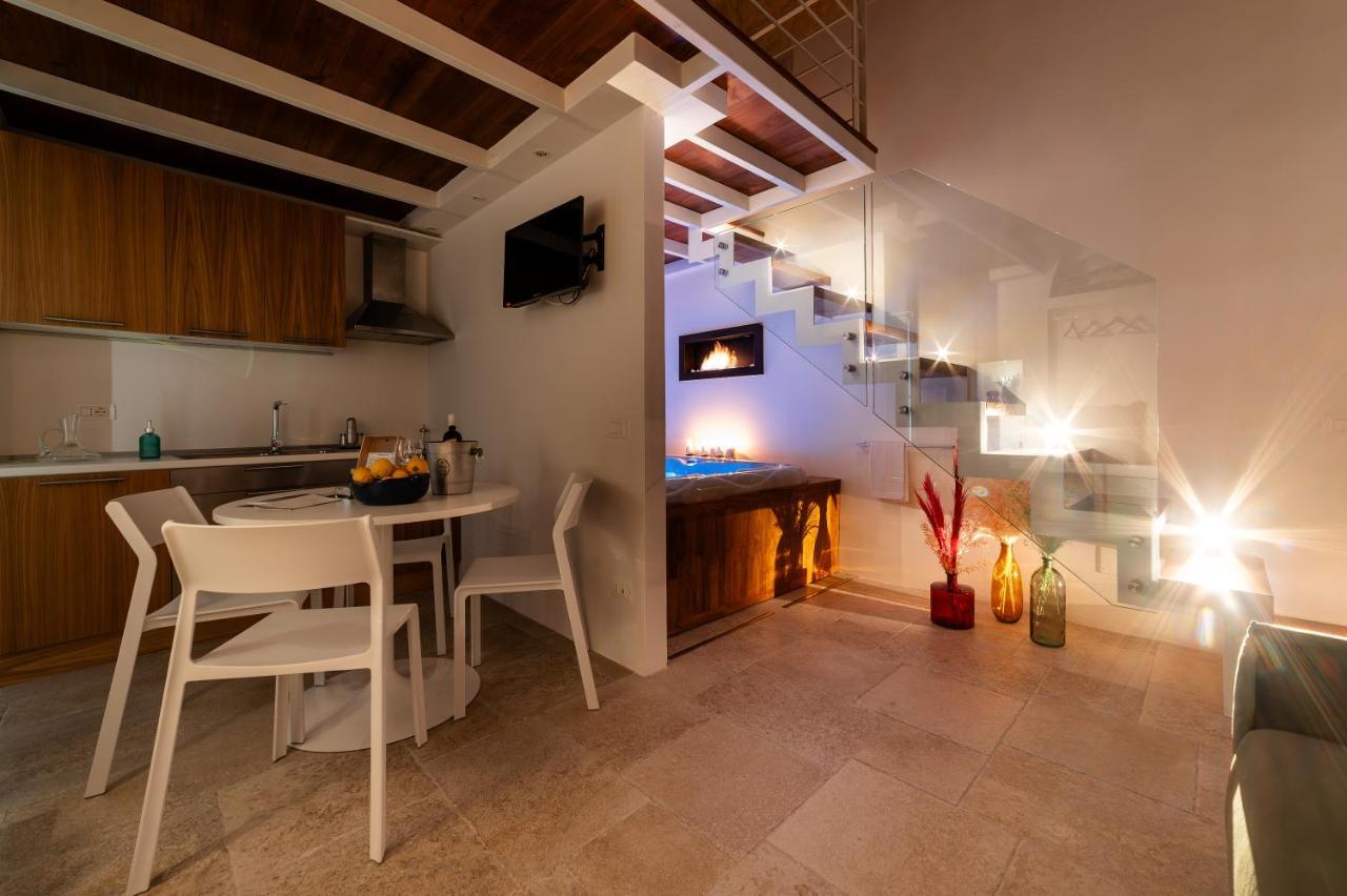 Old Court Luxury Suite&Spa By Monholiday Monopoli Eksteriør billede